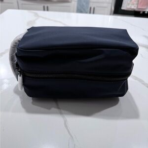 AWAY Travel Toiletry Dopp Kit Bag Brand New Navy